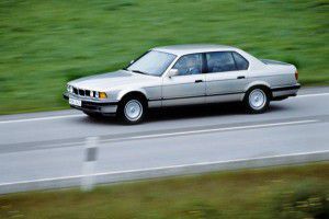 BMW 750iL E32 - PUNTA TACÓN TV
