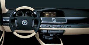 Interior cuarta generación BMW Serie 7 - PUNTA TACÓN TV