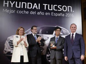 Hyundai recibe el premio Mejor Coche del Año ABC 2016 - PUNTA TACÓN TV