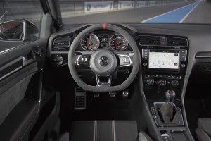 Puesto conducción Volkswagen Golf GTI Clubsport - PUNTA TACÓN TV