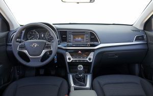 Interior Nuevo Hyundai Elantra - PUNTA TACÓN TV