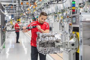 Nueva planta de motores de Porsche - PUNTA TACÓN TV