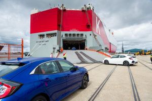 Honda Civic 5 puertas rumbo a EE.UU. - PUNTA TACÓN TV