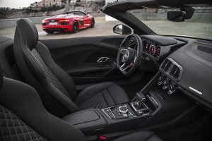 Audi R8 Spyder interior - PUNTA TACÓN TV