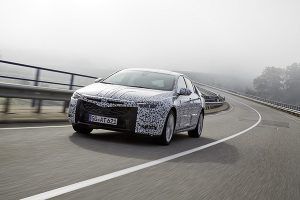 Ligereza atlética del nuevo Opel Insignia Grand Sport - PUNTA TACÓN TV