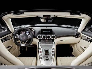 Mercedes-AMG GT Roadster interior - PUNTA TACÓN TV