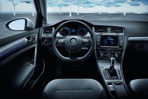 Volkswagen e-Golf interior - PUNTA TACÓN TV