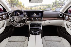 Interior nuevo Mercedes-Benz Clase E Coupé interior - PUNTA TACÓN TV