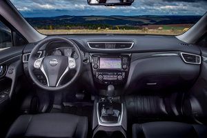 Interior Nissan X-Trail 2017 - PUNTA TACÓN TV