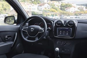Renovado interior Dacia - PUNTA TACÓN TV