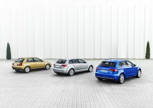 Tres generaciones Audi A3 trasera - PUNTA TACÓN TV