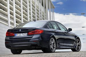 BMW M550i xDrive vista trasera - PUNTA TACÓN TV