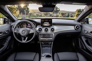 Interior nuevo Mercedes-Benz GLA - PUNTA TACÓN TV