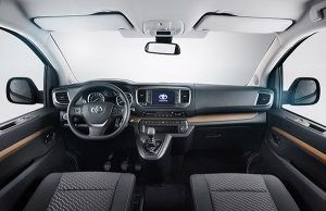 Interior Toyota PROACE VERSO - PUNTA TACÓN TV