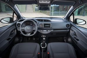 Interior Nuevo Toyota Yaris - PUNTA TACÓN TV