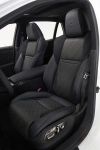 Interior Lexus LS 500h F Sport - PUNTA TACÓN TV