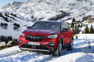 Opel Grandland X en nieve - PUNTA TACÓN TV