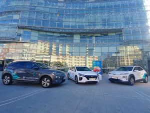 Vehículos electricos Hyundai - PUNTA TACÓN TV